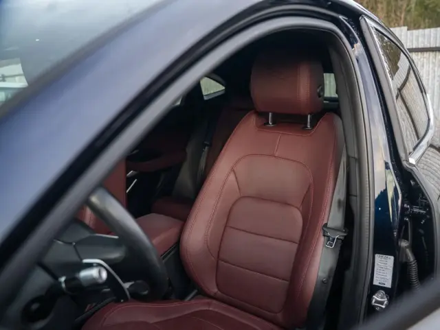JAGUAR E-Pace D200 AWD R-Dynamic SE
