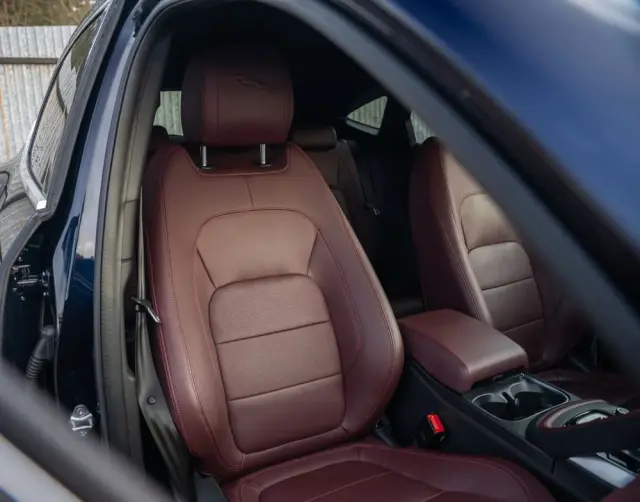JAGUAR E-Pace D200 AWD R-Dynamic SE