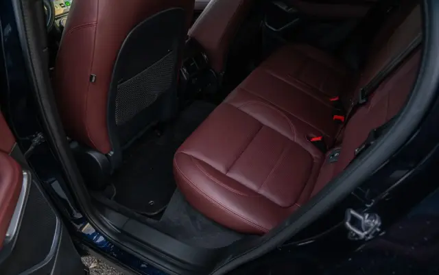 JAGUAR E-Pace D200 AWD R-Dynamic SE