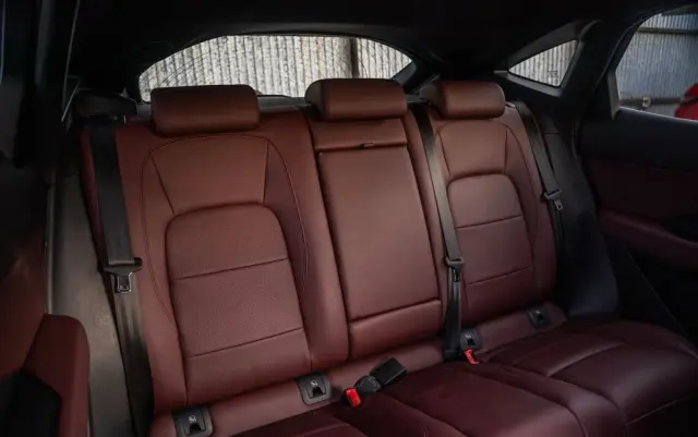 JAGUAR E-Pace D200 AWD R-Dynamic SE