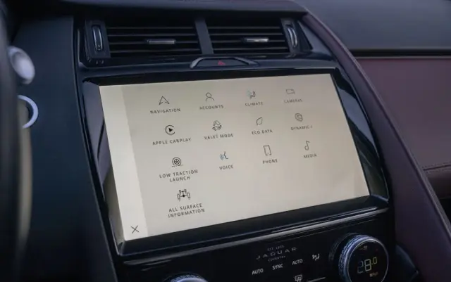 JAGUAR E-Pace D200 AWD R-Dynamic SE
