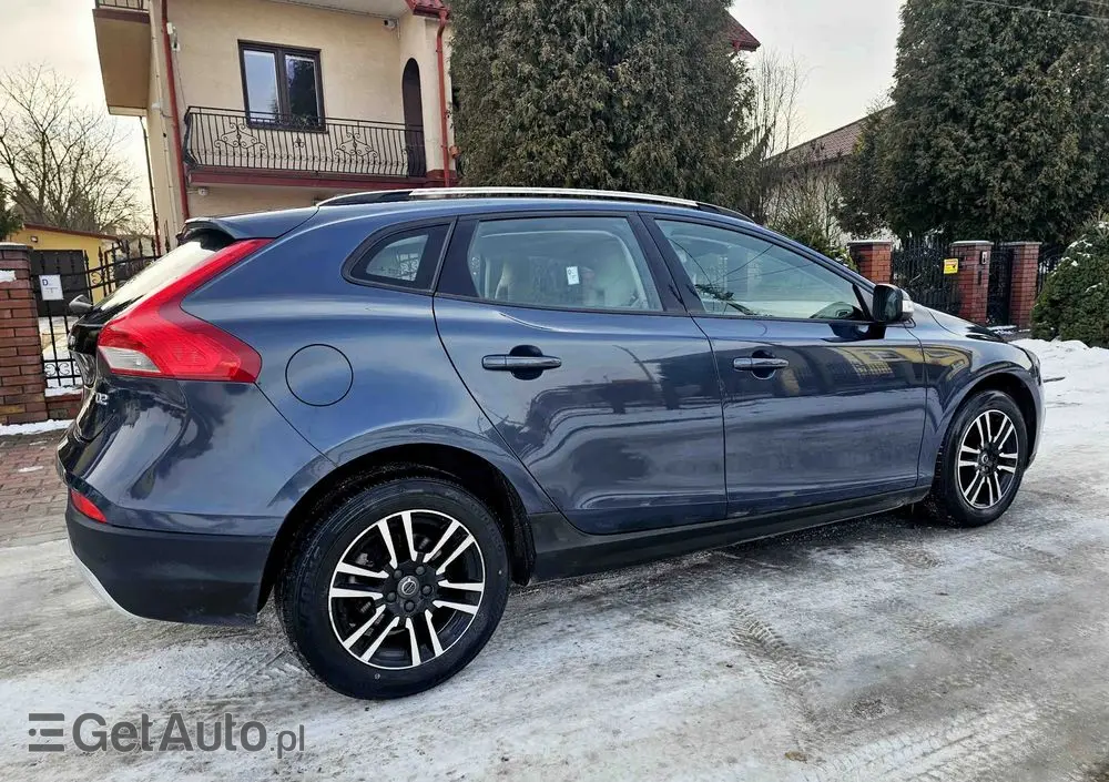 VOLVO V40 Cross Country D2 Pro
