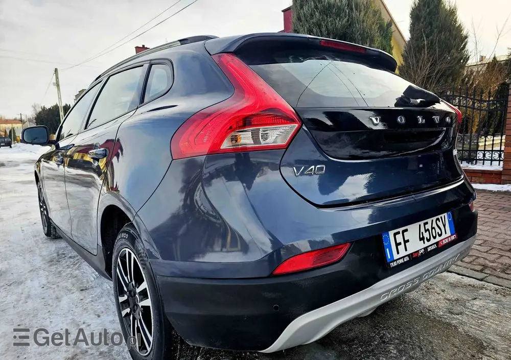 VOLVO V40 Cross Country D2 Pro