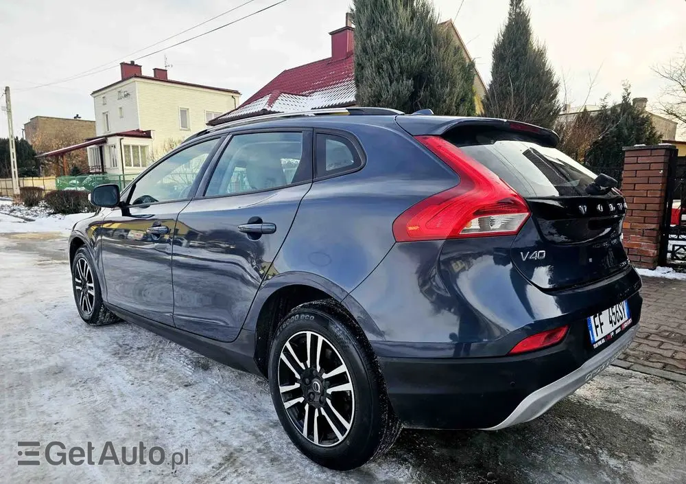 VOLVO V40 Cross Country D2 Pro
