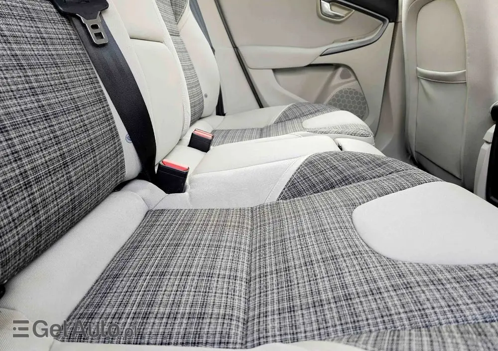 VOLVO V40 Cross Country D2 Pro