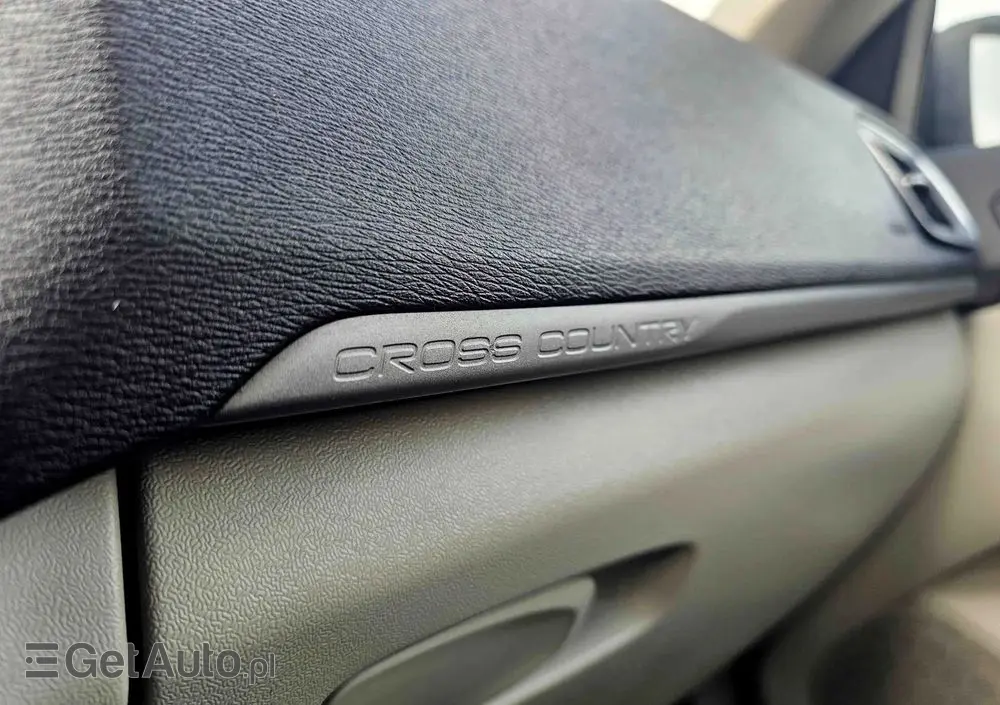 VOLVO V40 Cross Country D2 Pro