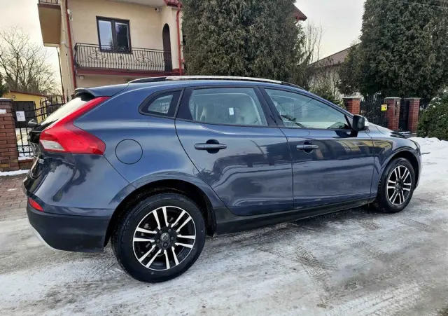 VOLVO V40 Cross Country D2 Pro