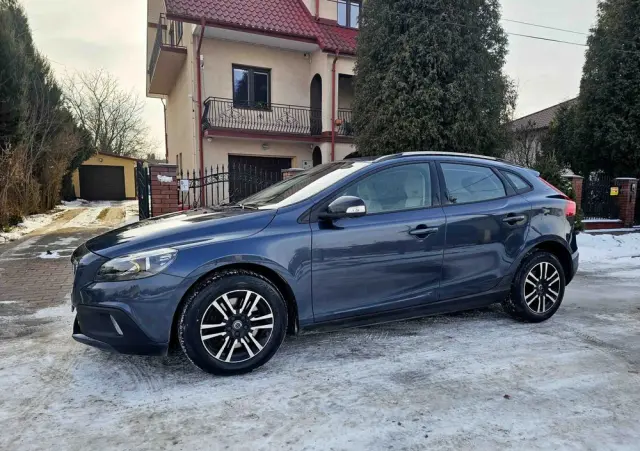 VOLVO V40 Cross Country D2 Pro