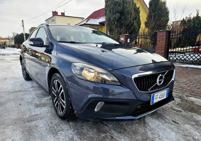 VOLVO V40 Cross Country D2 Pro