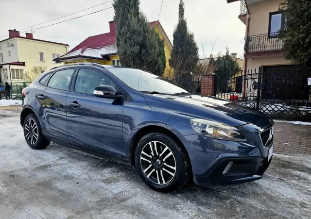 VOLVO V40 Cross Country D2 Pro