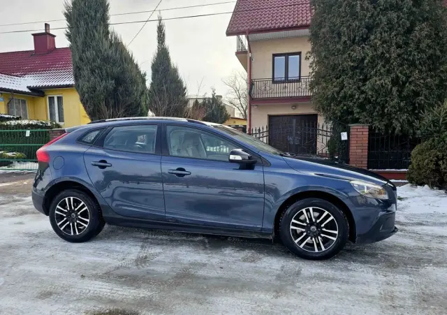 VOLVO V40 Cross Country D2 Pro