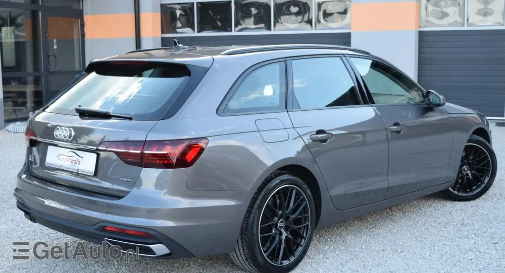 AUDI A4 Avant 40 TDI quattro S tronic advanced