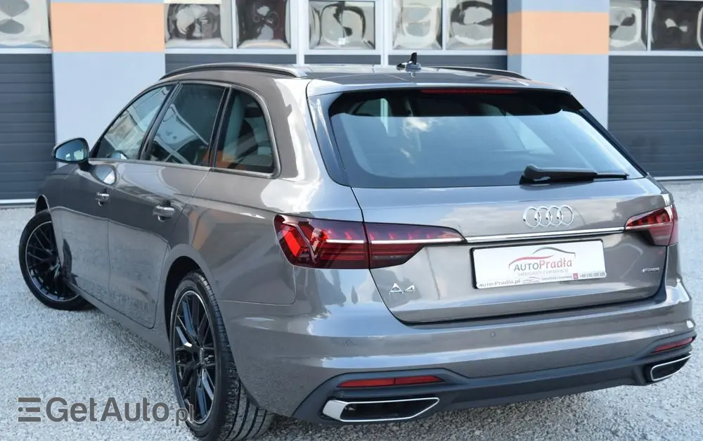 AUDI A4 Avant 40 TDI quattro S tronic advanced