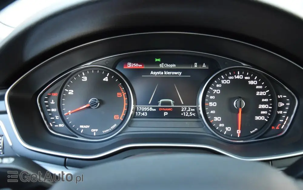 AUDI A4 Avant 40 TDI quattro S tronic advanced