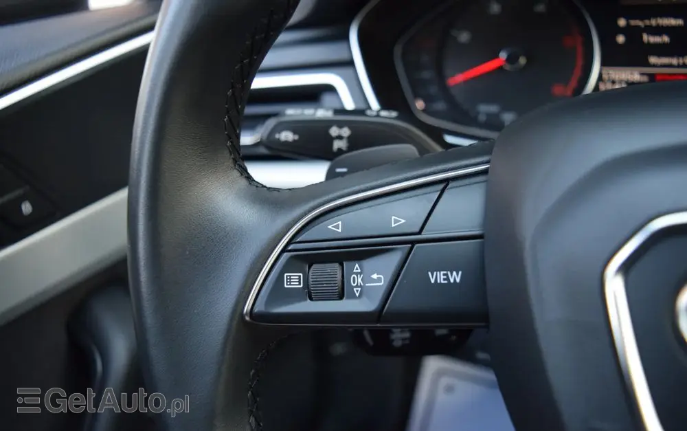 AUDI A4 Avant 40 TDI quattro S tronic advanced