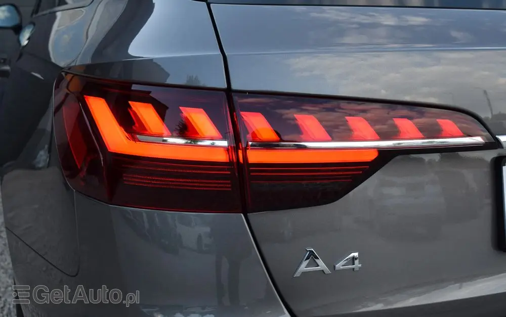 AUDI A4 Avant 40 TDI quattro S tronic advanced