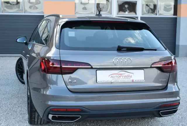 AUDI A4 Avant 40 TDI quattro S tronic advanced