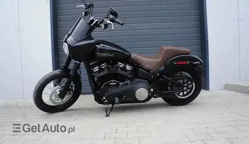 HARLEY-DAVIDSON Street 