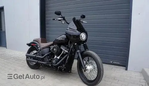 HARLEY-DAVIDSON Street 