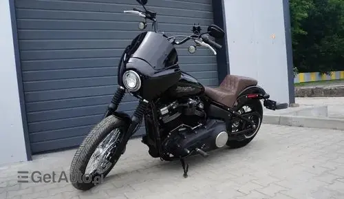 HARLEY-DAVIDSON Street 