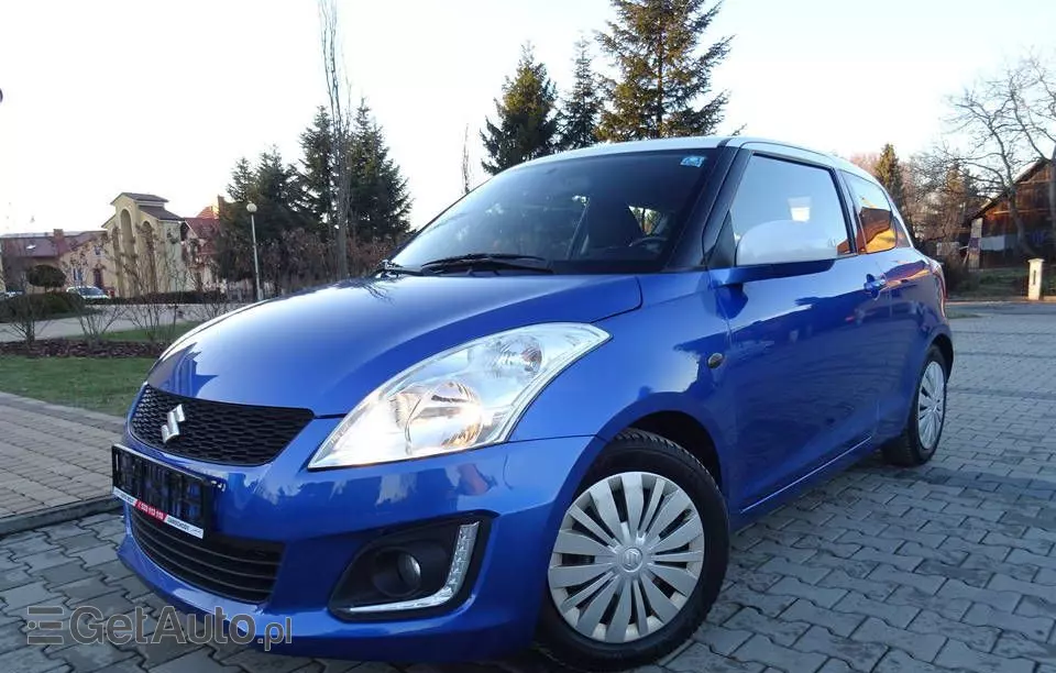 SUZUKI Swift 