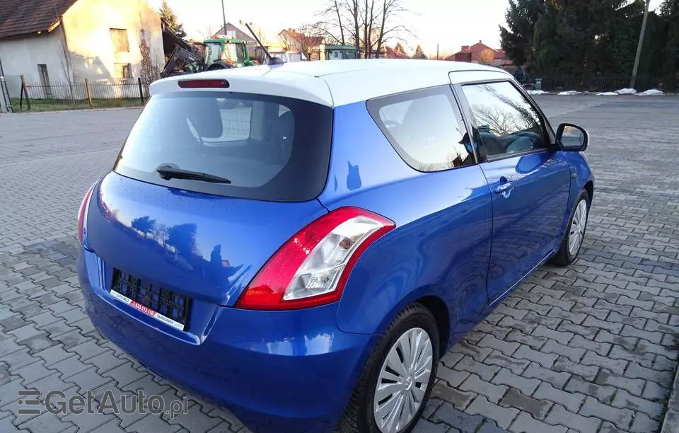 SUZUKI Swift 