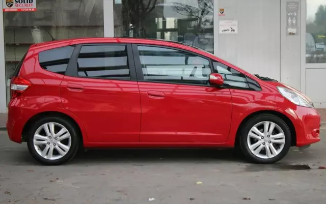 HONDA Jazz 1.4 i-VTEC Elegance