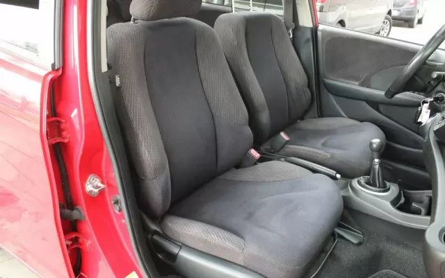 HONDA Jazz 1.4 i-VTEC Elegance