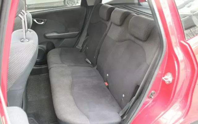 HONDA Jazz 1.4 i-VTEC Elegance