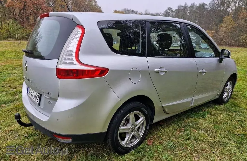 RENAULT Grand Scenic 