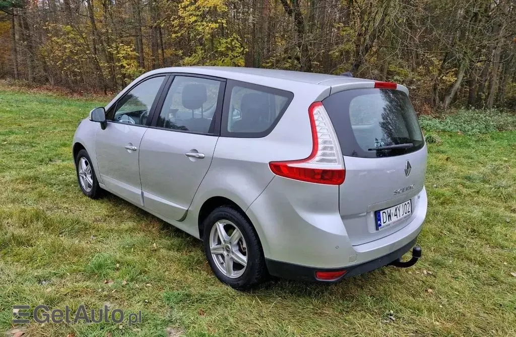 RENAULT Grand Scenic 