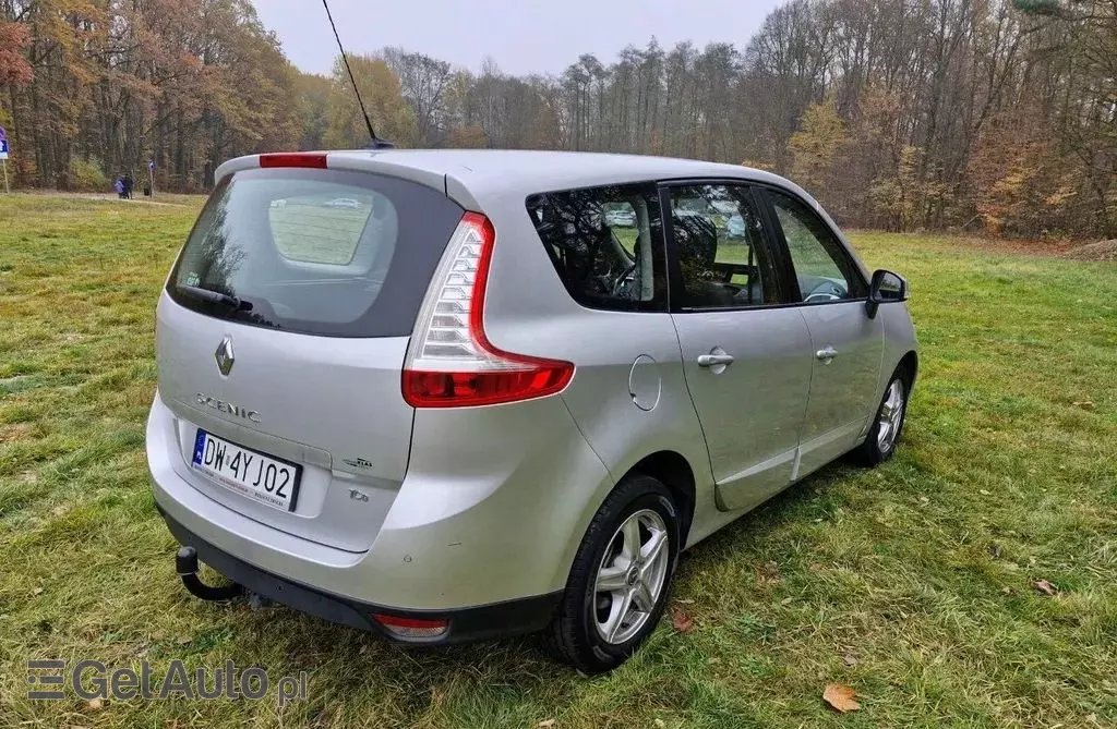 RENAULT Grand Scenic 