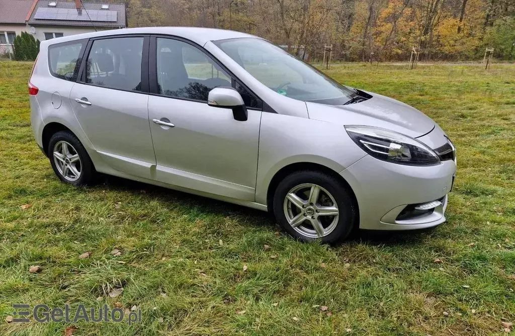 RENAULT Grand Scenic 
