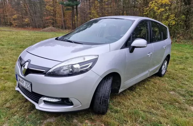 RENAULT Grand Scenic 