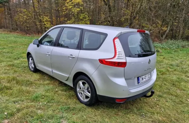 RENAULT Grand Scenic 