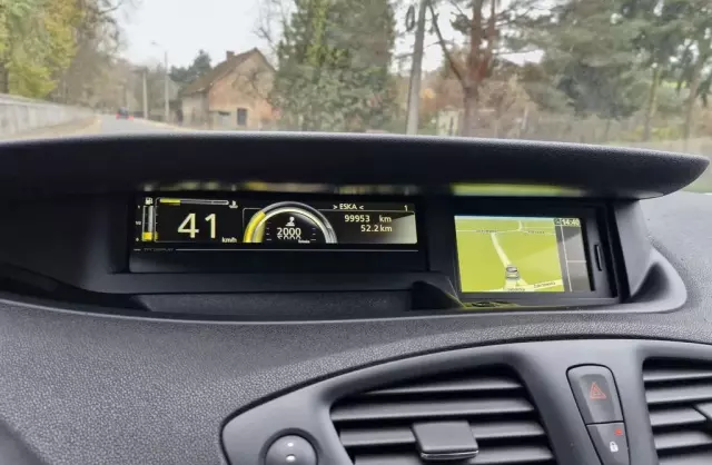 RENAULT Grand Scenic 