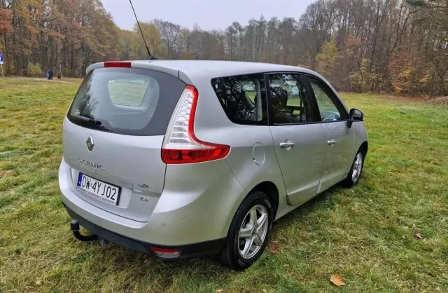 RENAULT Grand Scenic 