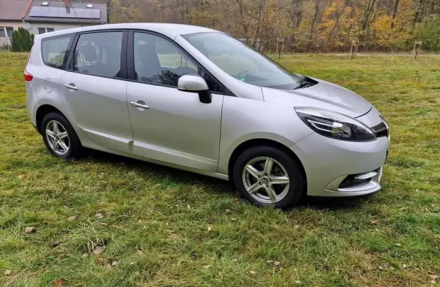 RENAULT Grand Scenic 