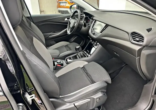 OPEL Grandland X 1.2 Start/Stop Business INNOVATION