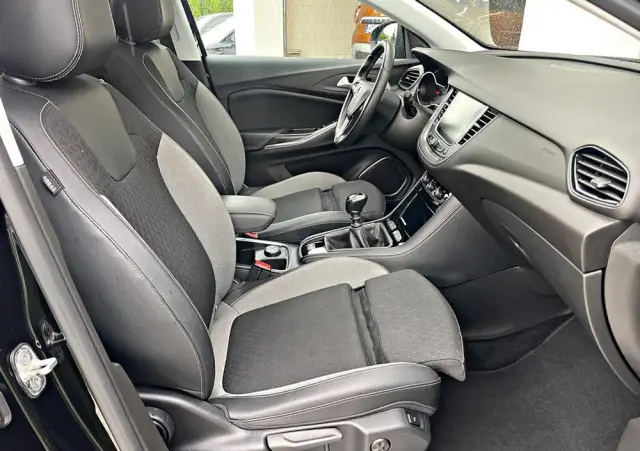 OPEL Grandland X 1.2 Start/Stop Business INNOVATION