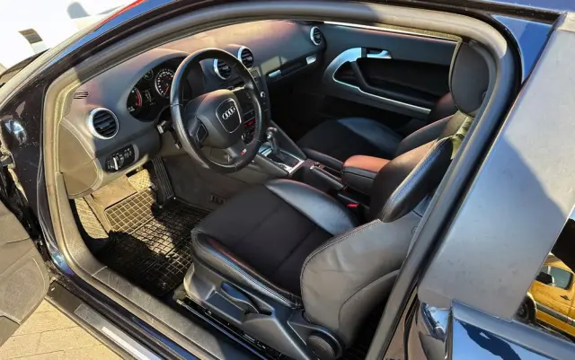 AUDI A3 3-drzwiowe 2.0 TFSI Quattro Ambition S tronic