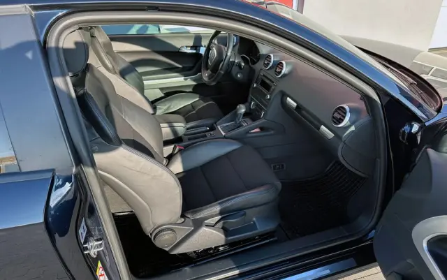 AUDI A3 3-drzwiowe 2.0 TFSI Quattro Ambition S tronic