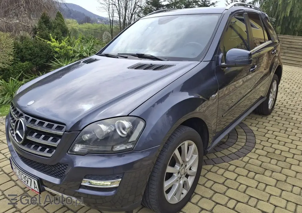 MERCEDES-BENZ ML 