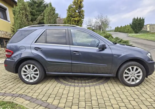 MERCEDES-BENZ ML 