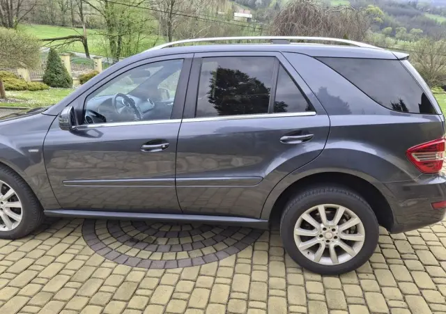 MERCEDES-BENZ ML 