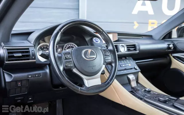 LEXUS RC 300h Prestige