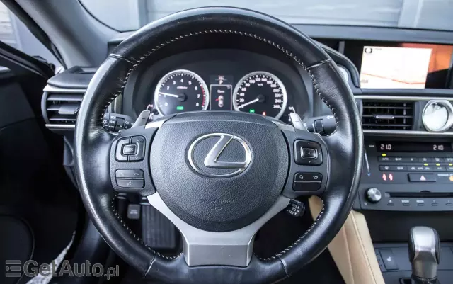 LEXUS RC 300h Prestige