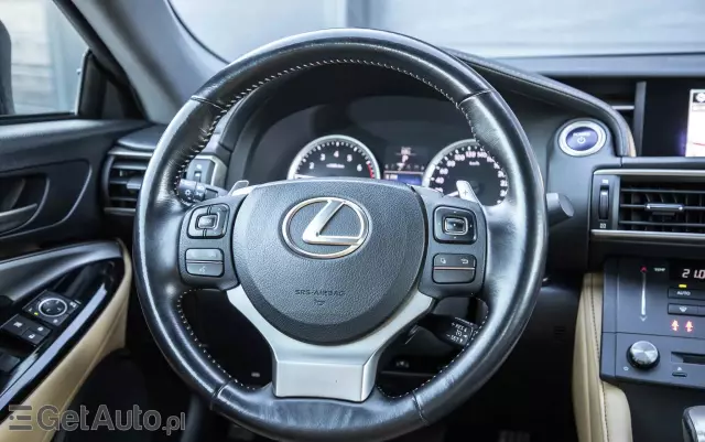 LEXUS RC 300h Prestige