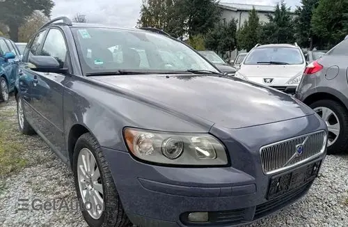 VOLVO V50 