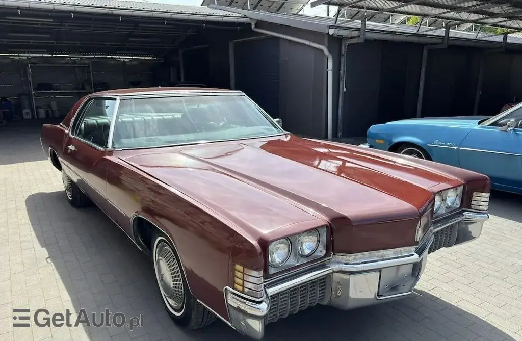 OLDSMOBILE Toronado 